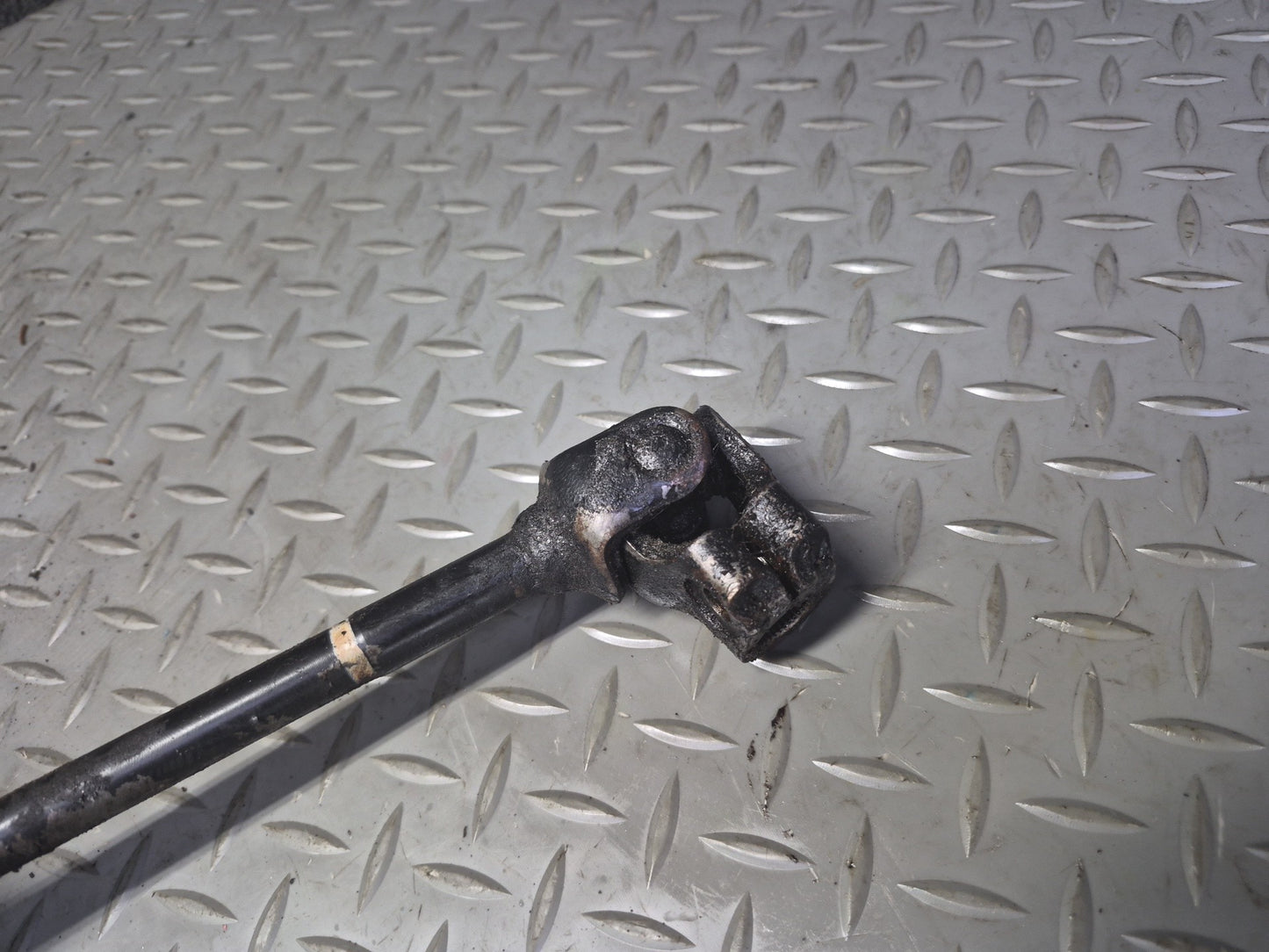 87-89 Nissan Z31 300ZX NON Turbo Steering Column w U Joint Shaft Assembly OEM