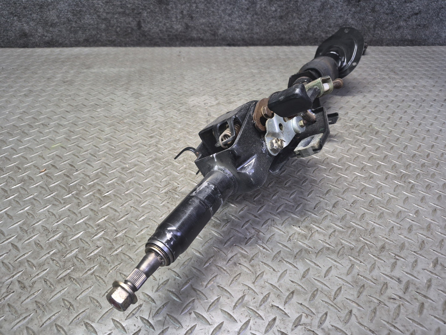 87-89 Nissan Z31 300ZX NON Turbo Steering Column w U Joint Shaft Assembly OEM