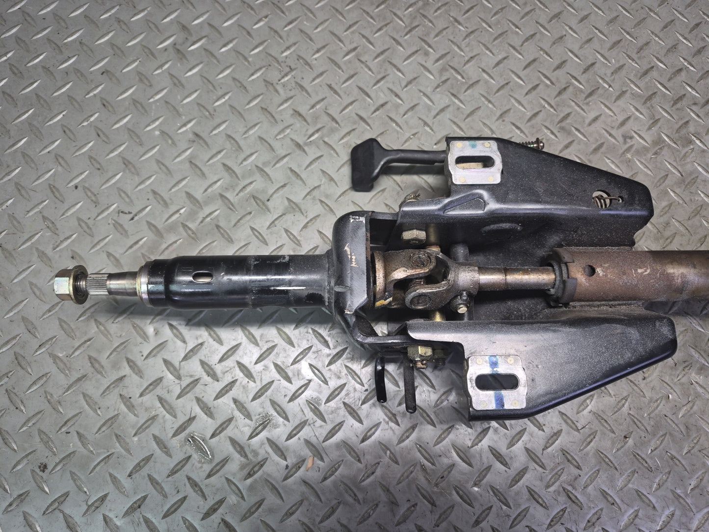 87-89 Nissan Z31 300ZX NON Turbo Steering Column w U Joint Shaft Assembly OEM