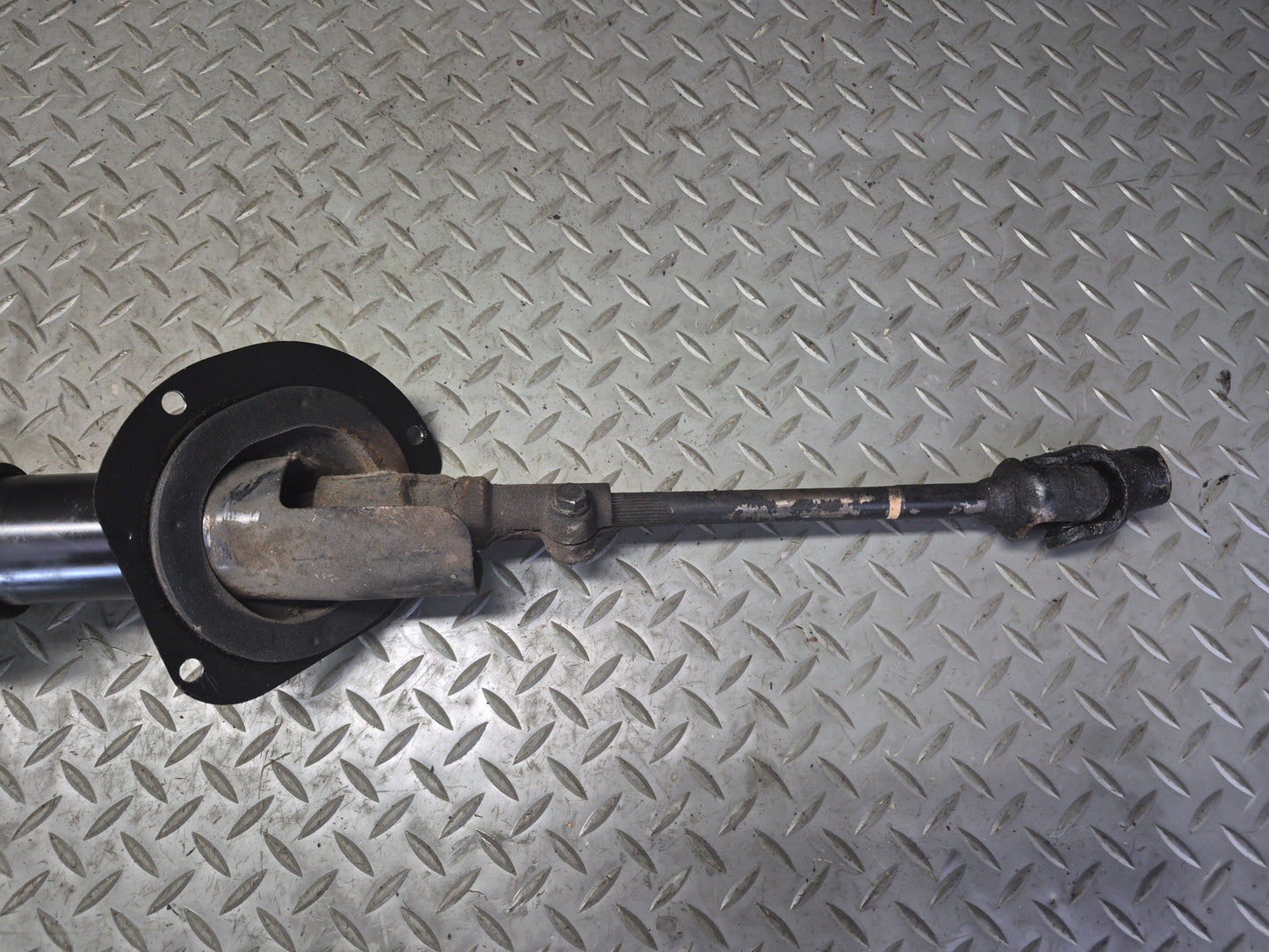 87-89 Nissan Z31 300ZX NON Turbo Steering Column w U Joint Shaft Assembly OEM