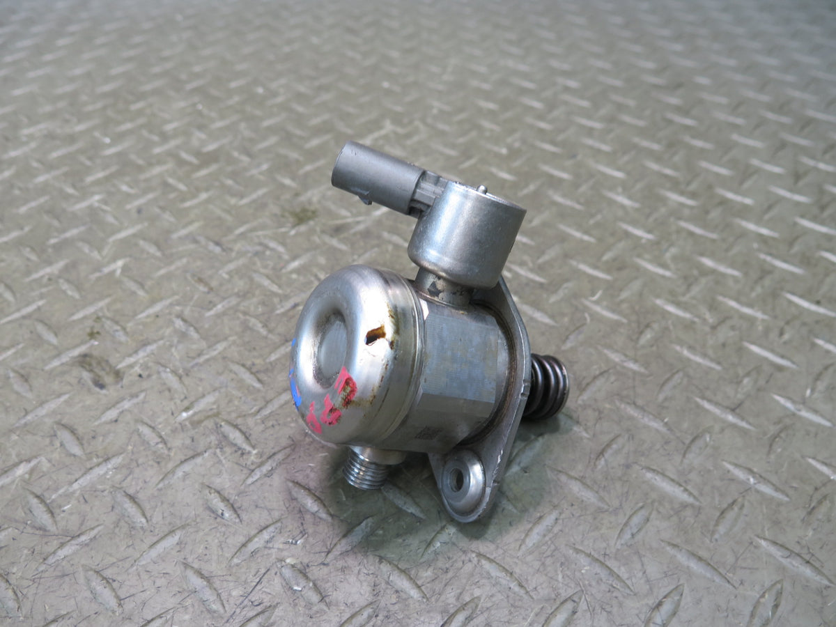 2014-2016 Porsche Panamera 970 3.0L Engine Left Side High Pressure Fuel Pump
