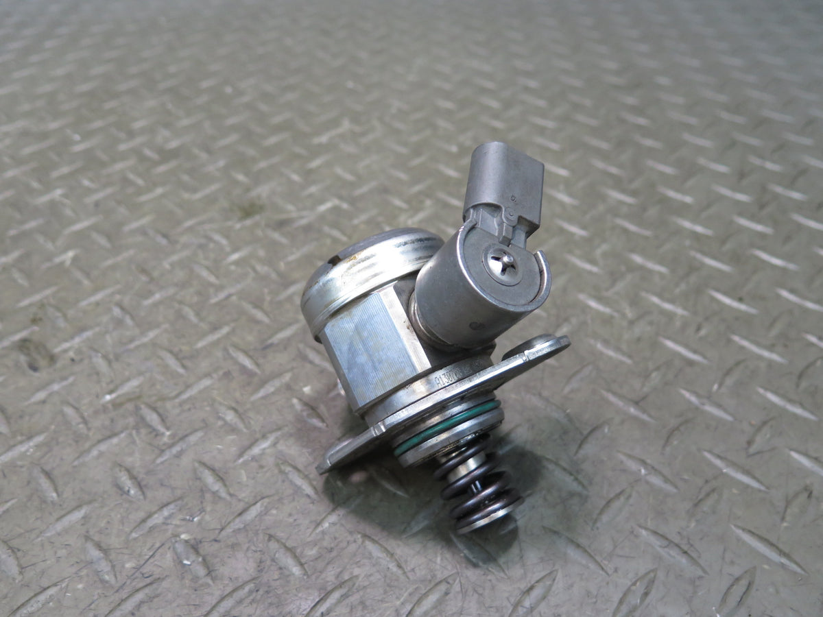 2014-2016 Porsche Panamera 970 3.0L Engine Left Side High Pressure Fuel Pump