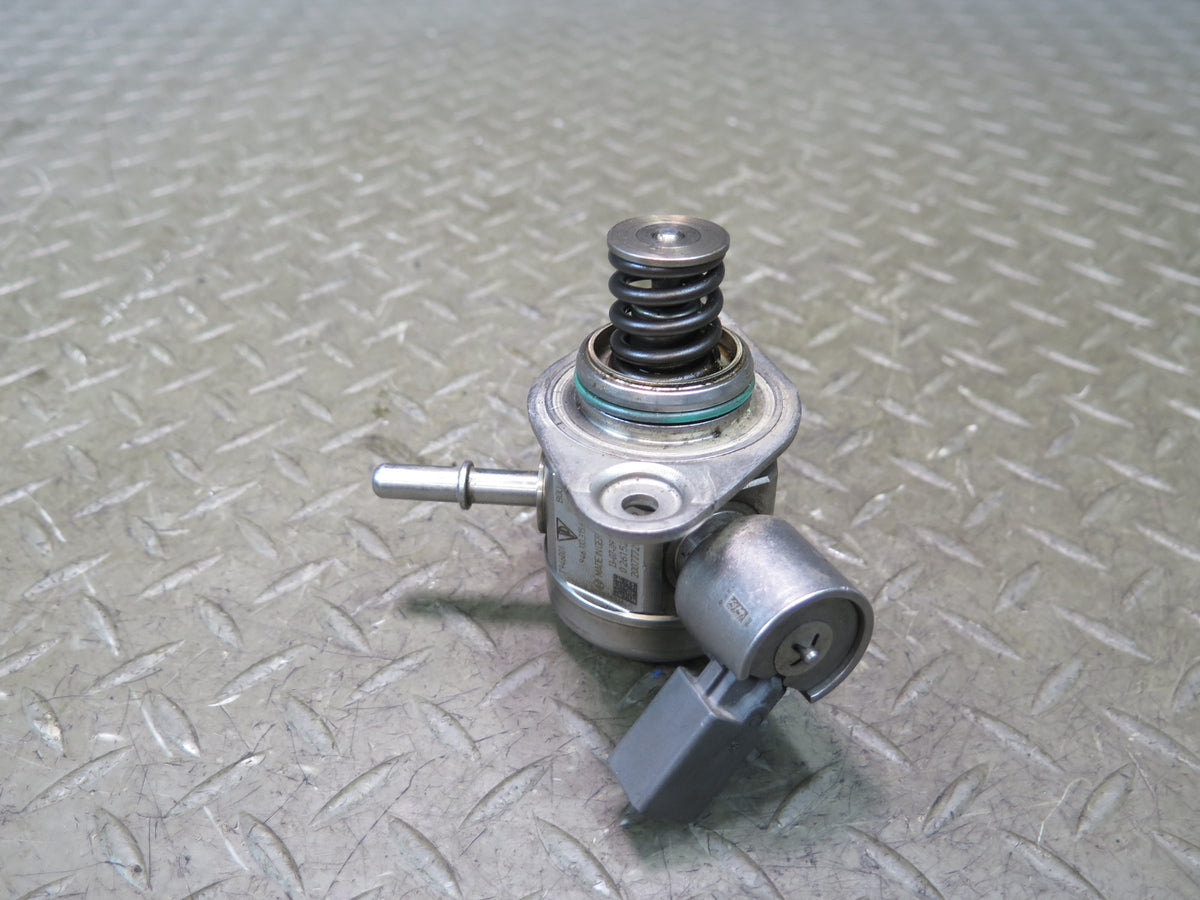 2014-2016 Porsche Panamera 970 3.0L Engine Left Side High Pressure Fuel Pump