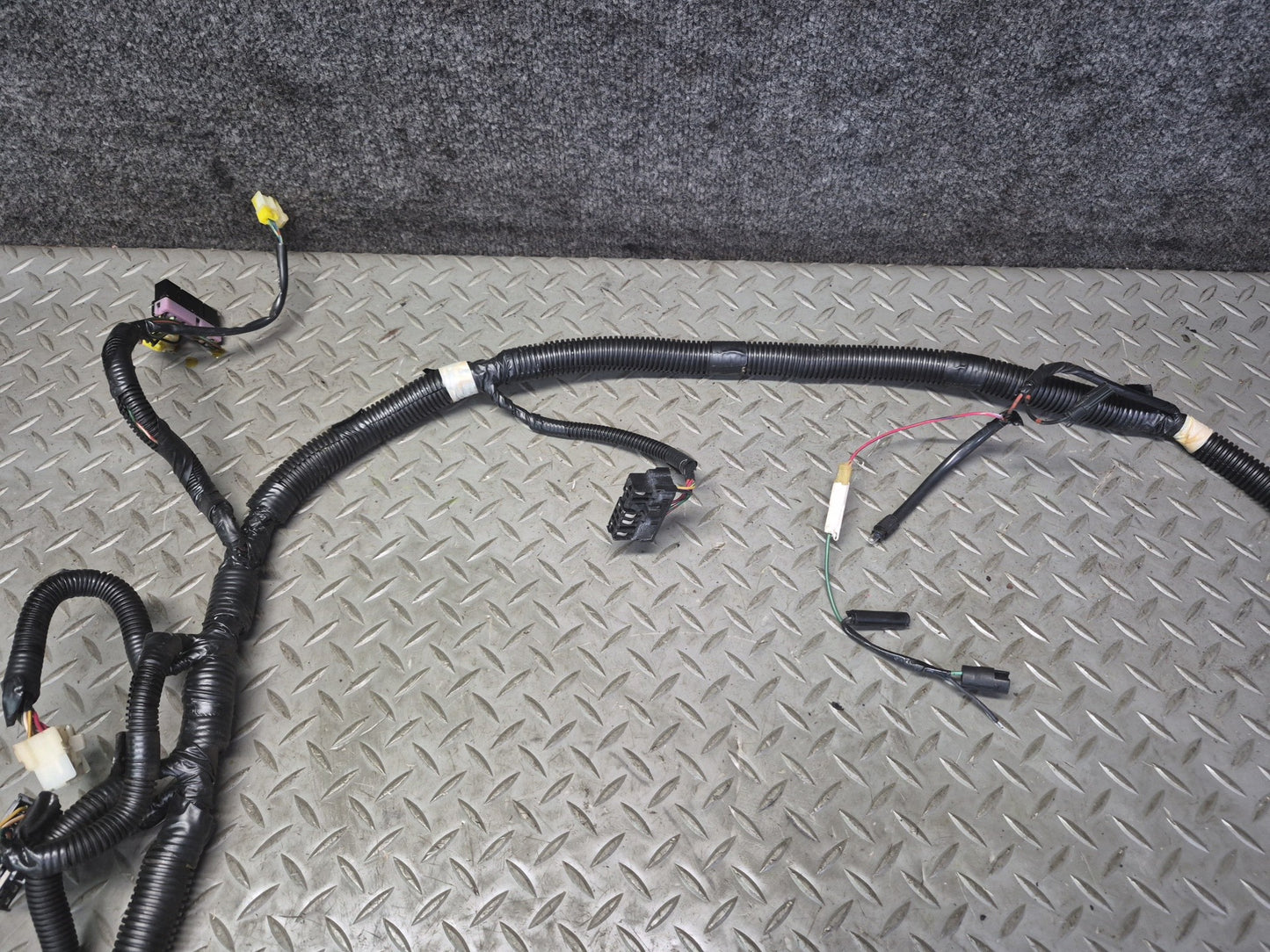 87-89 Nissan Z31 300ZX Instrument Panel Dash Wire Wiring Harness 24013-21P06 OEM