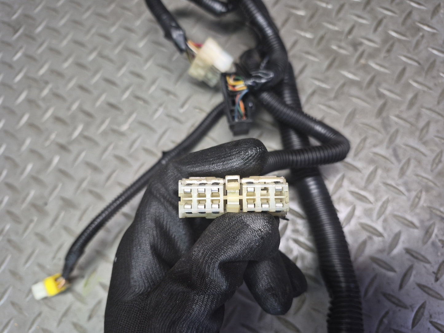 87-89 Nissan Z31 300ZX Instrument Panel Dash Wire Wiring Harness 24013-21P06 OEM