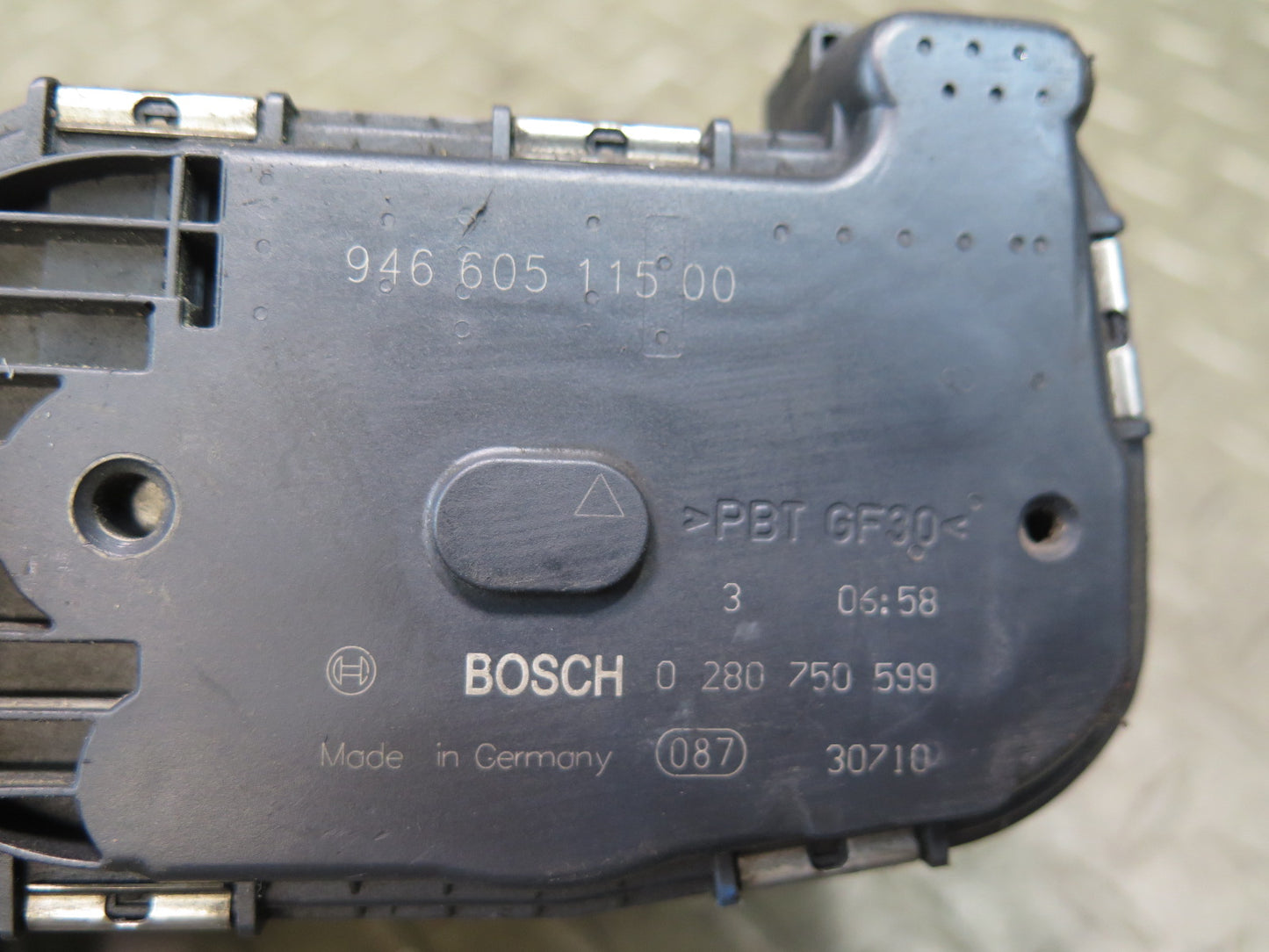2014-2016 Porsche Panamera 970 3.0L Engine Motor Throttle Body Assembly