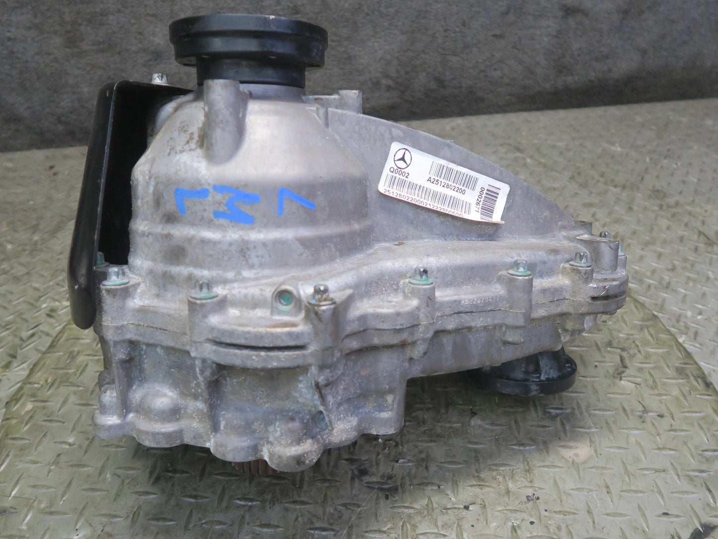 2012-2015 Mercedes W166 ML63 AMG Transfer Case 2512802200