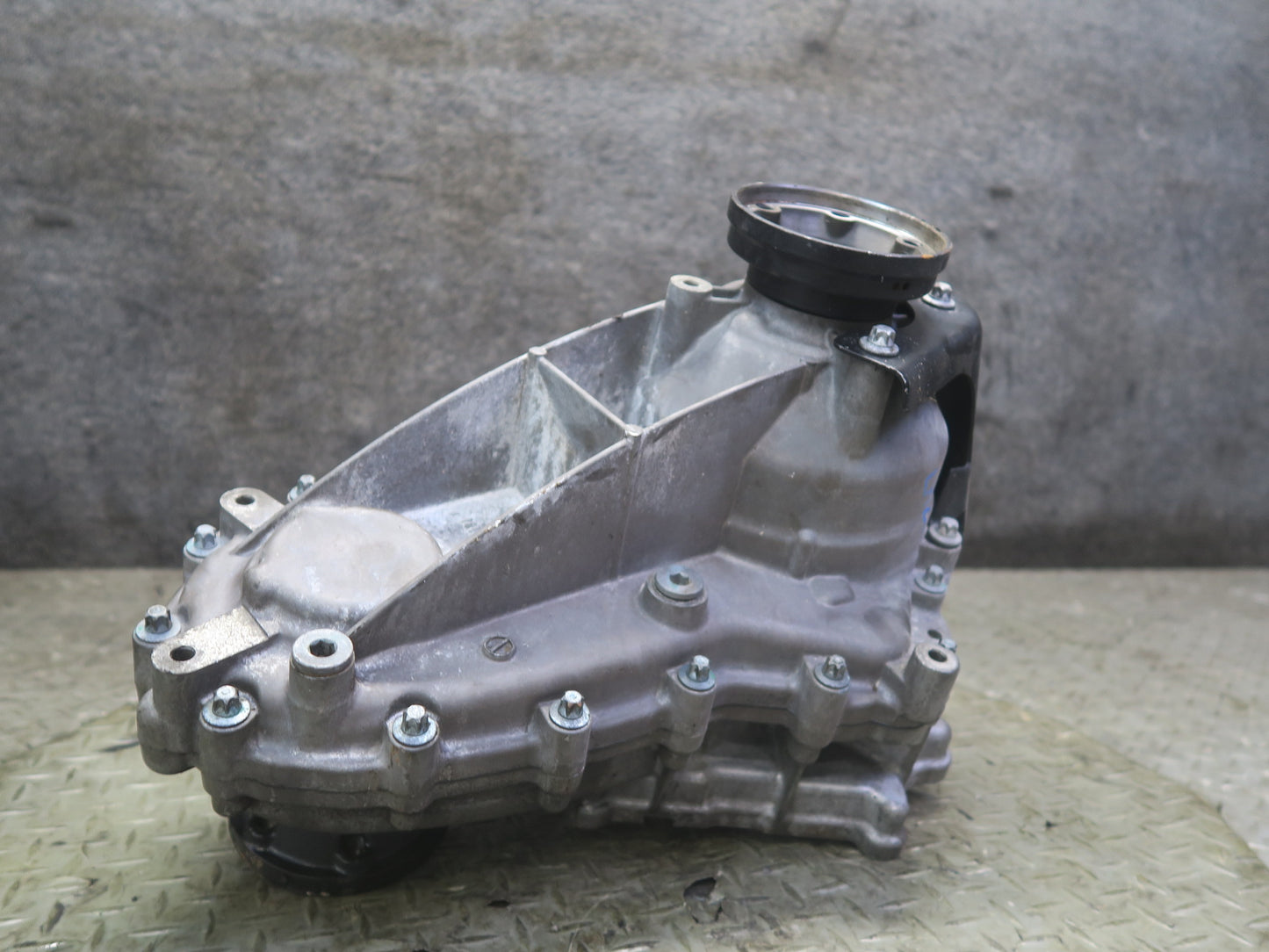 2012-2015 Mercedes W166 ML63 AMG Transfer Case 2512802200