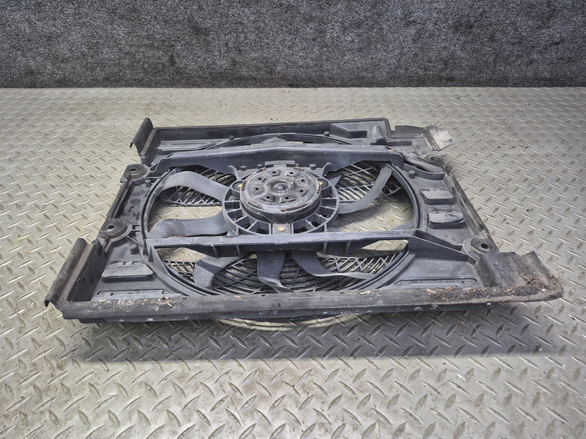 97-98 BMW E39 540i A/C Condenser Auxiliary Pusher Cooling Fan 8370993 OEM