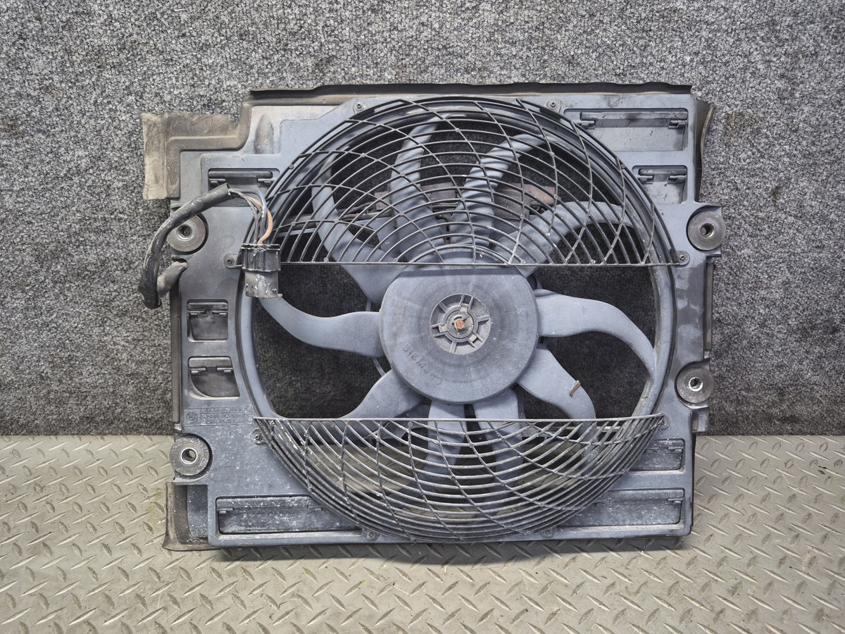97-98 BMW E39 540i A/C Condenser Auxiliary Pusher Cooling Fan 8370993 OEM