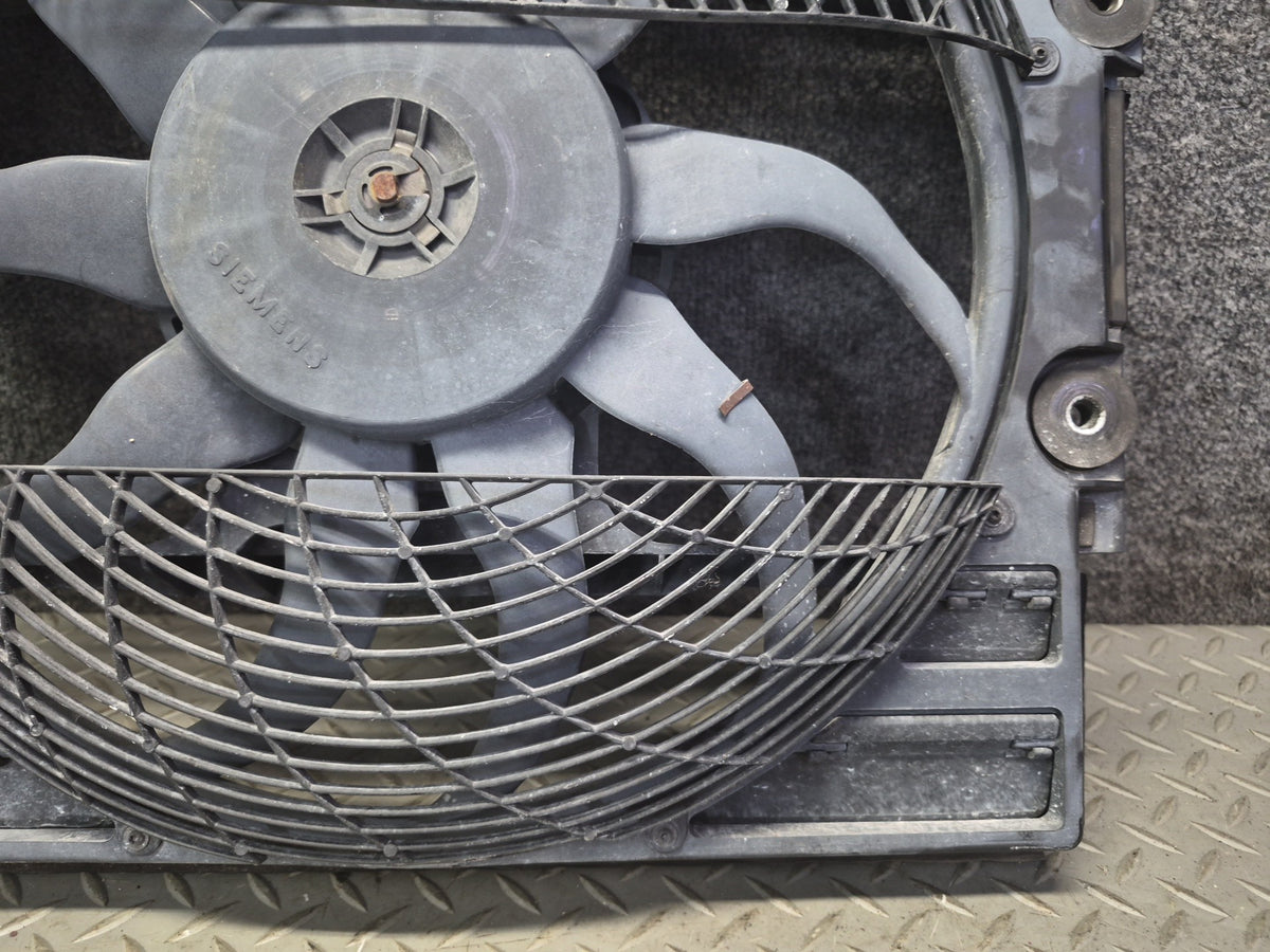 97-98 BMW E39 540i A/C Condenser Auxiliary Pusher Cooling Fan 8370993 OEM