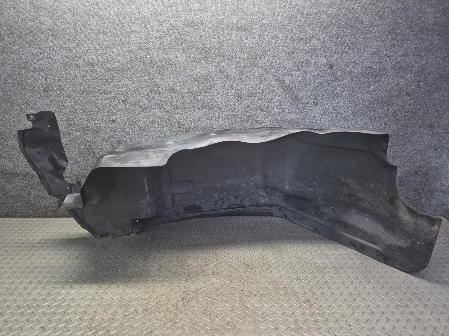 2003-2009 Hummer H2 Front Right Wheel Fender Liner Splash Guard Shield 15193457