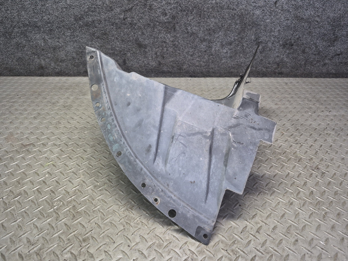 91-96 Chevrolet Corvette C4 Front Left Fender Liner Splash Shield Guard OEM
