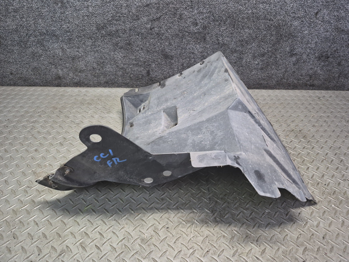 91-96 Chevrolet Corvette C4 Front Right Fender Liner Splash Shield Guard OEM