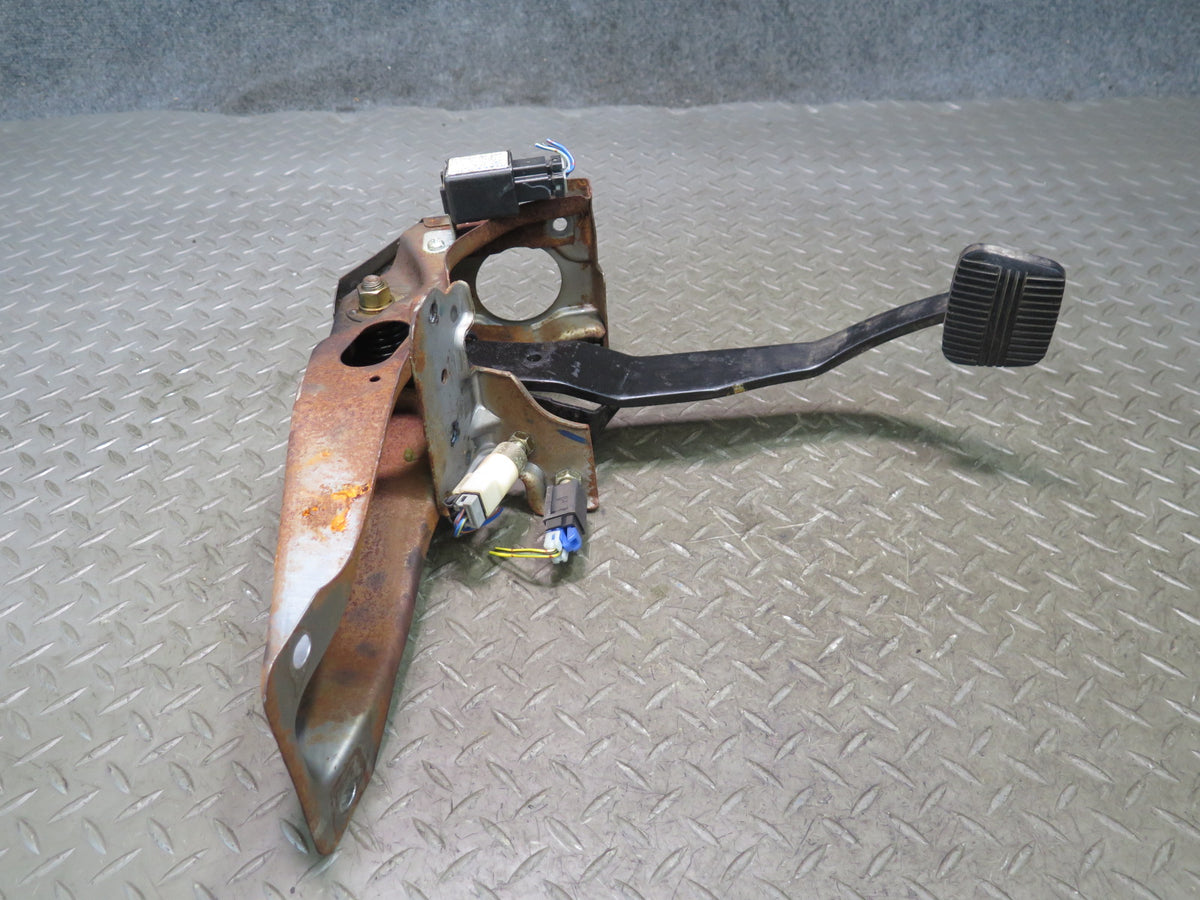 84-89 Nissan Z31 300ZX M/T Gas Brake Stop Clutch Pedal Set of 3 OEM