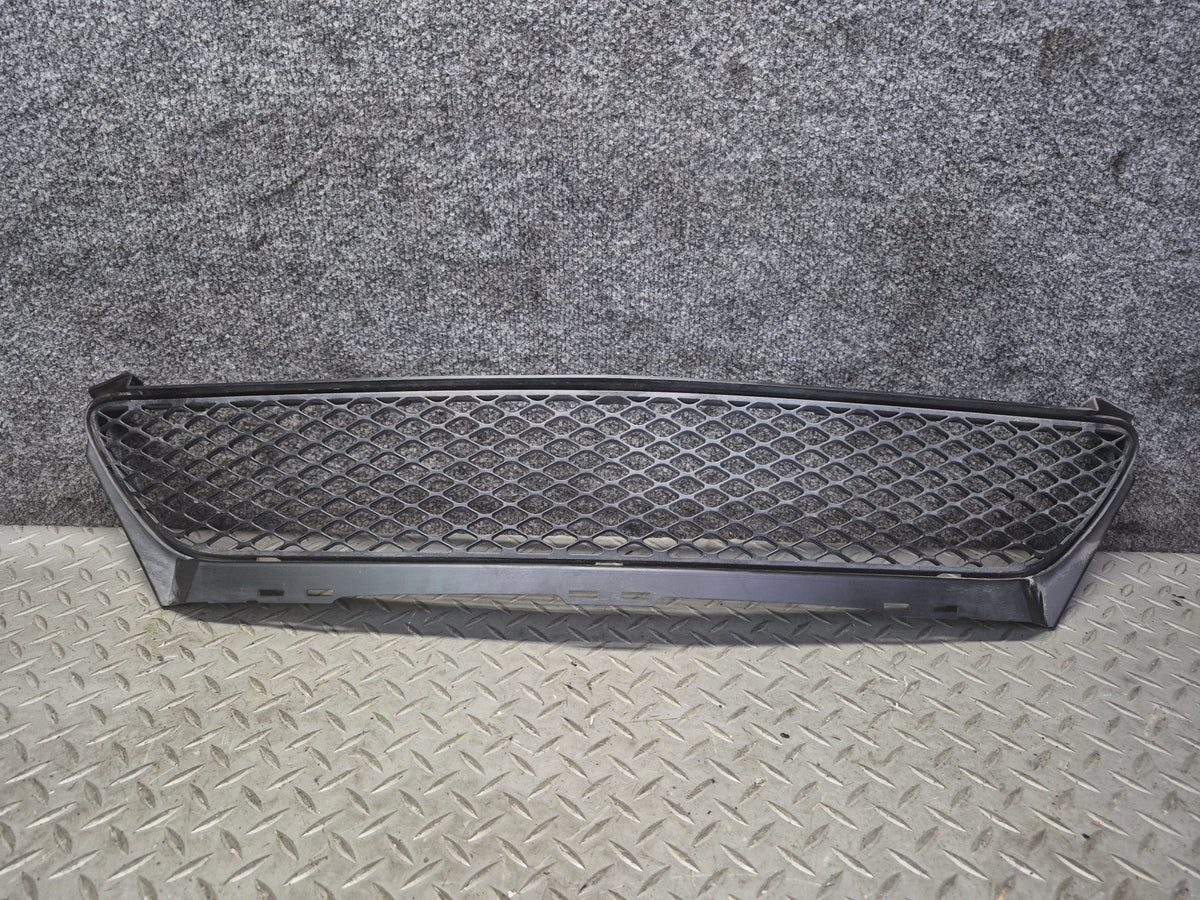 05-08 Mercedes R171 Slk-class Front Bumper Center Grille 1718850123 OEM