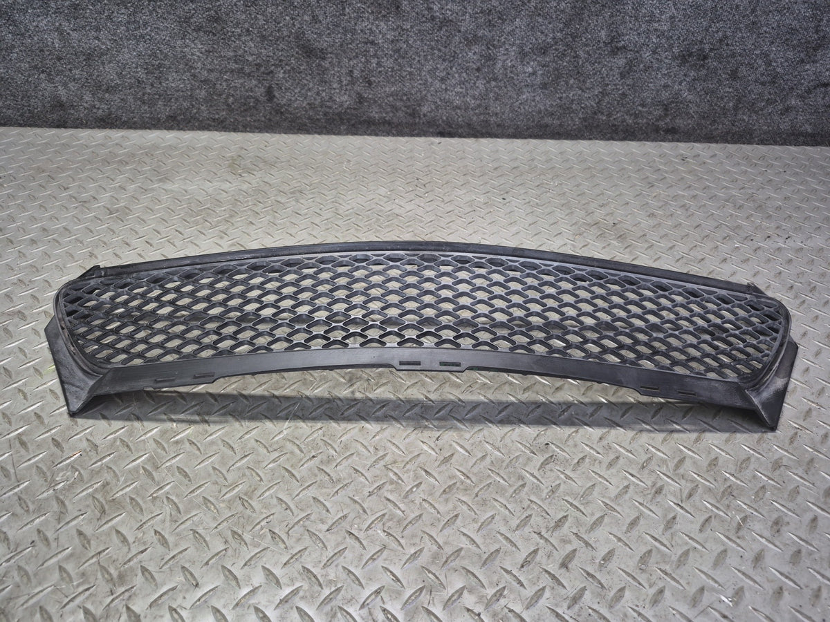 05-08 Mercedes R171 Slk-class Front Bumper Center Grille 1718850123 OEM