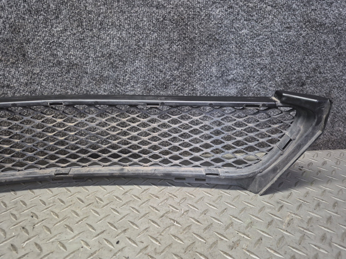 05-08 Mercedes R171 Slk-class Front Bumper Center Grille 1718850123 OEM