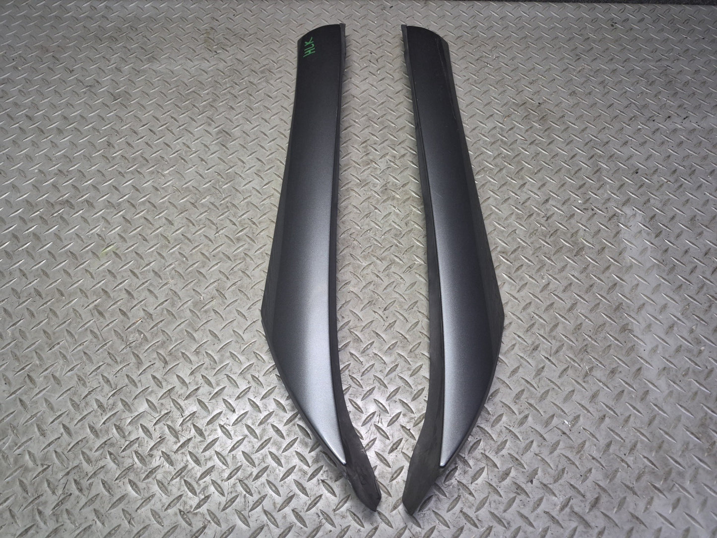 05-11 Mercedes R171 Slk-class Set of 2 Front Exterior A Pillar Trim Molding OEM