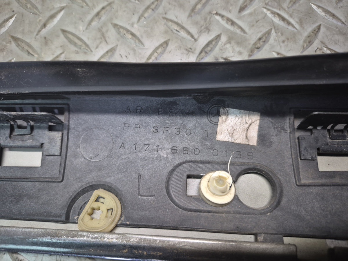 05-11 Mercedes R171 Slk-class Set of 2 Front Exterior A Pillar Trim Molding OEM