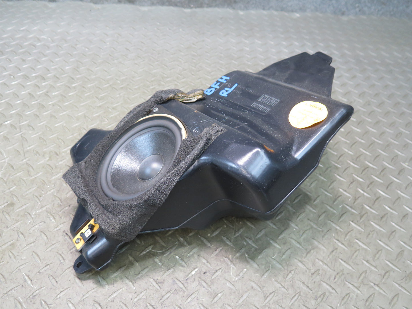97-03 BMW E39 540i Sedan Rear Left Deck Shelf Speaker 8369067 OEM