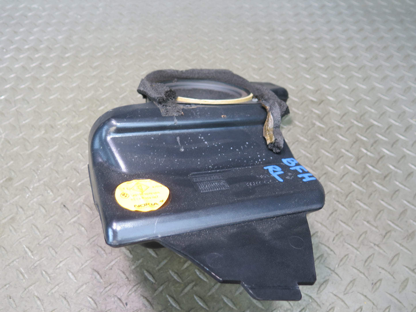 97-03 BMW E39 540i Sedan Rear Left Deck Shelf Speaker 8369067 OEM
