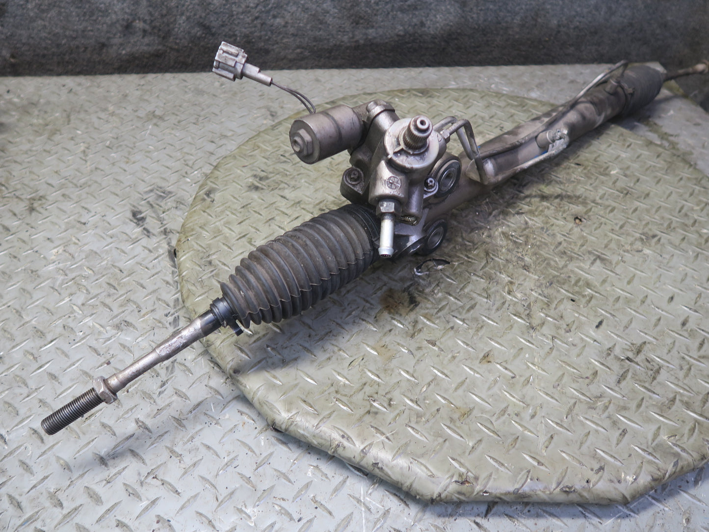 2006 Nissan Z33 350Z Power Steering Rack & Pinion OEM