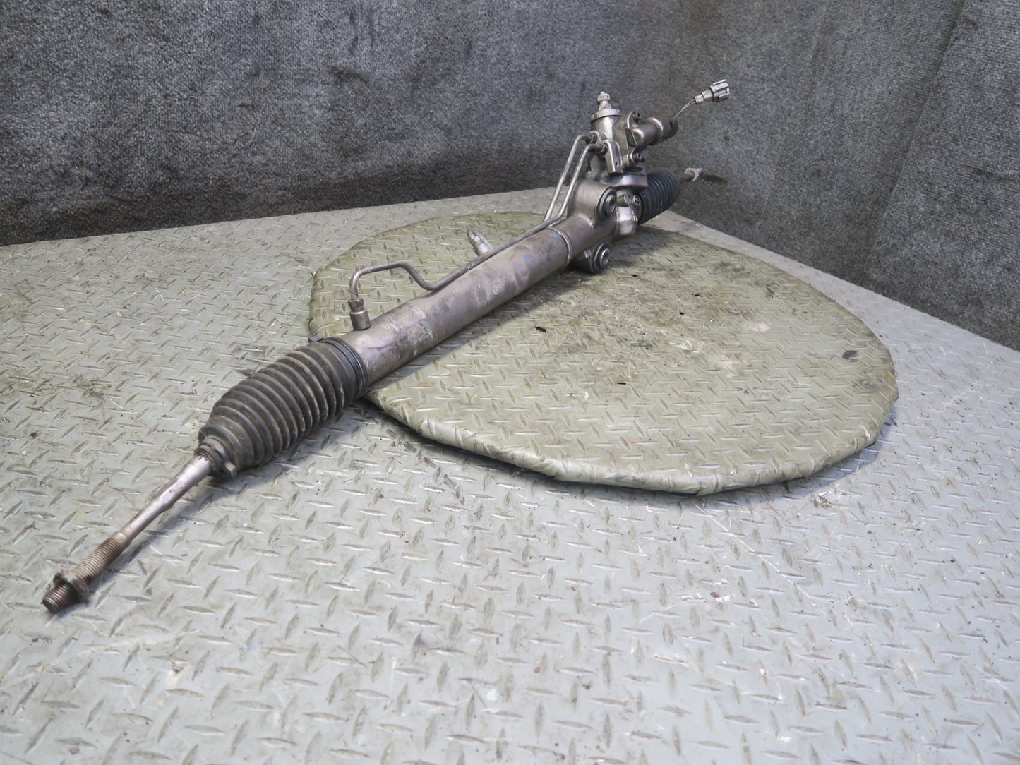 2006 Nissan Z33 350Z Power Steering Rack & Pinion OEM