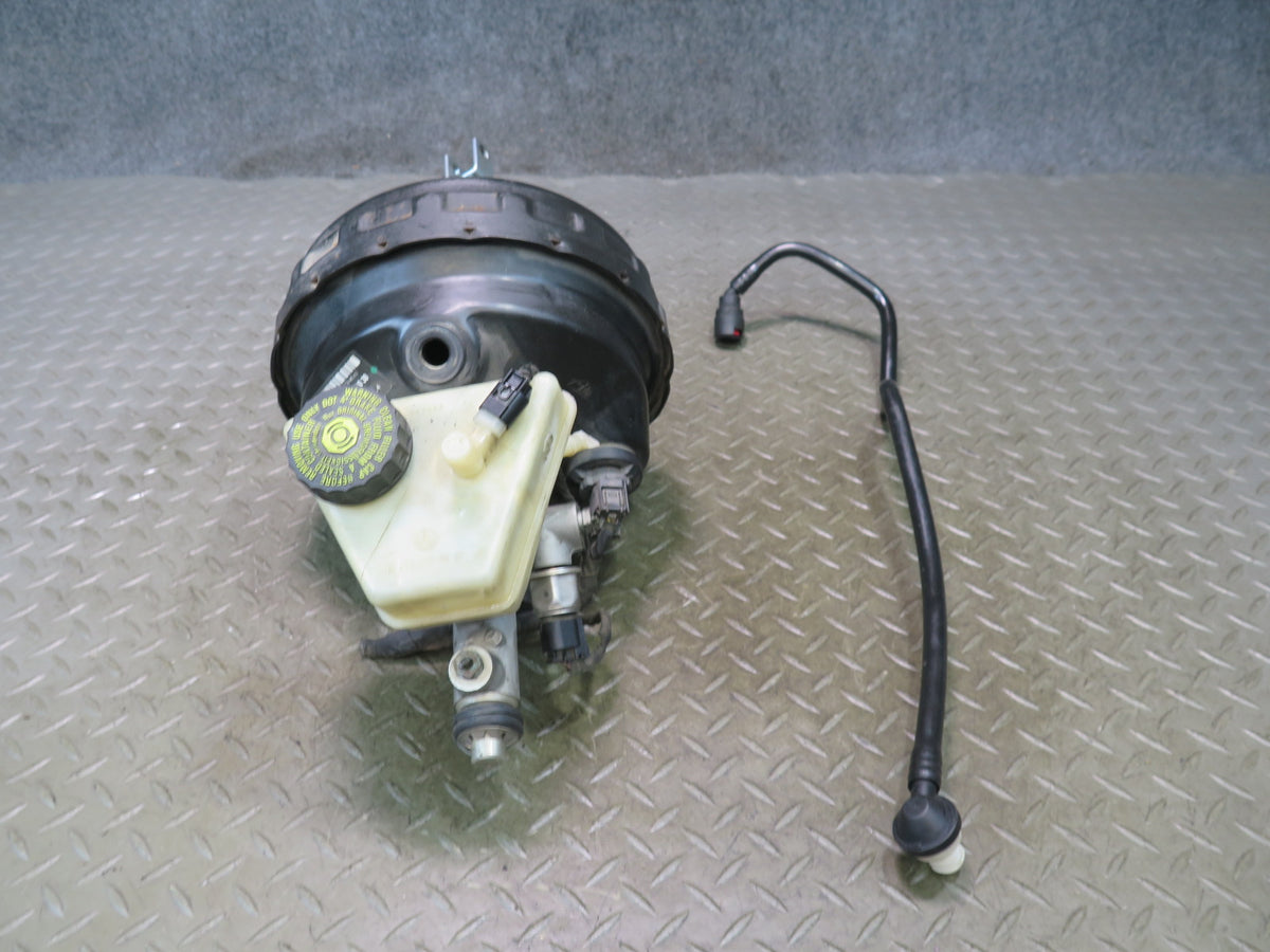 05-11 Mercedes R171 SLK Brake Master Cylinder Booster Reservoir Tank w Hose