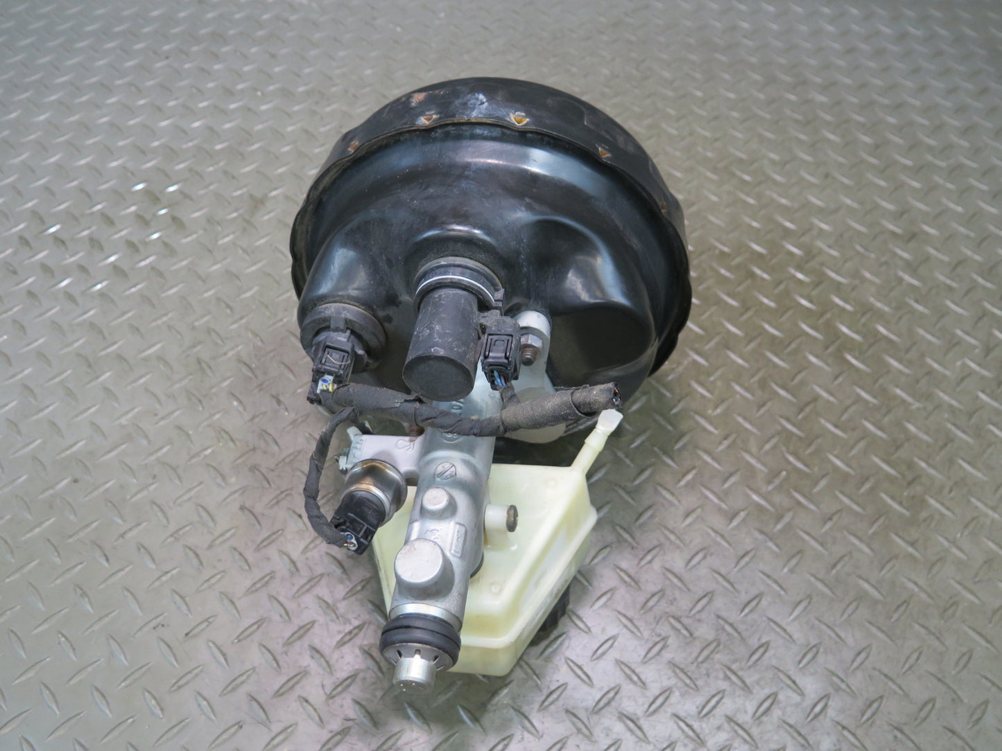 05-11 Mercedes R171 SLK Brake Master Cylinder Booster Reservoir Tank w Hose