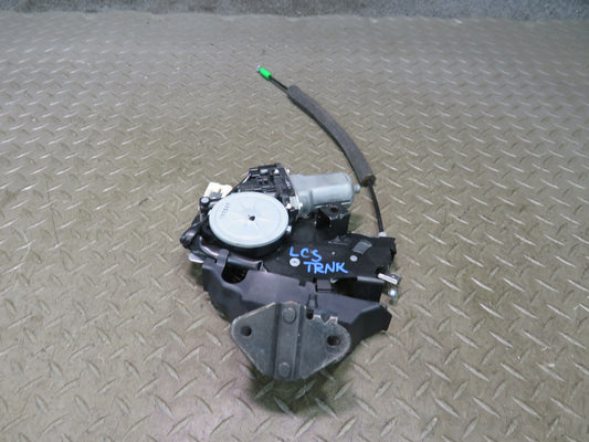 08-12 Lexus UVF46L LS600h Rear Trunk Lid Lock Latch Actuator Power Motor OEM