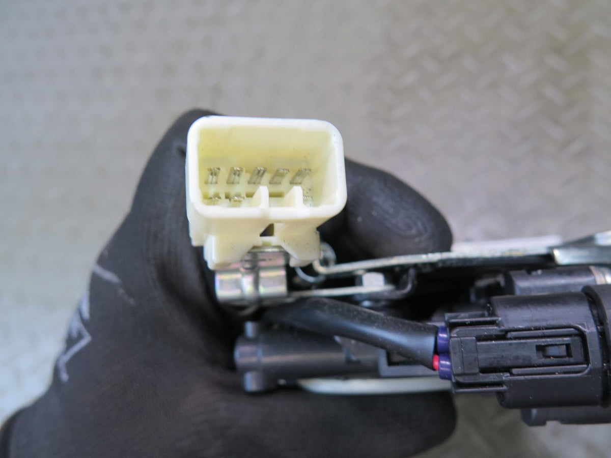 08-12 Lexus UVF46L LS600h Rear Trunk Lid Lock Latch Actuator Power Motor OEM
