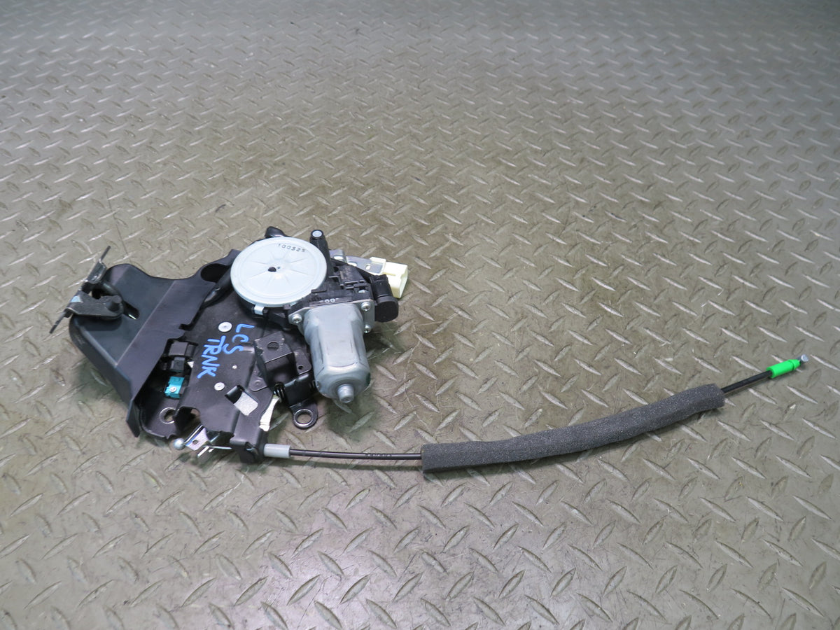 08-12 Lexus UVF46L LS600h Rear Trunk Lid Lock Latch Actuator Power Motor OEM