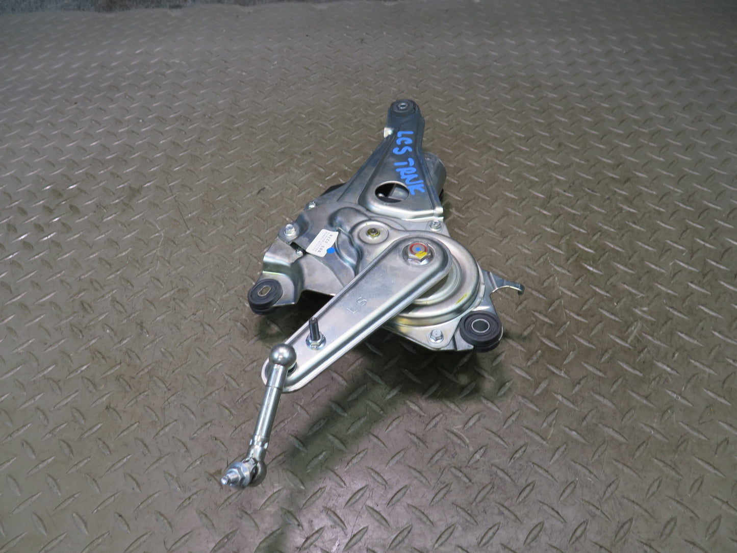 08-16 Lexus UVF46L LS600h Rear Trunk Lid Open Close Lift Actuator Motor OEM