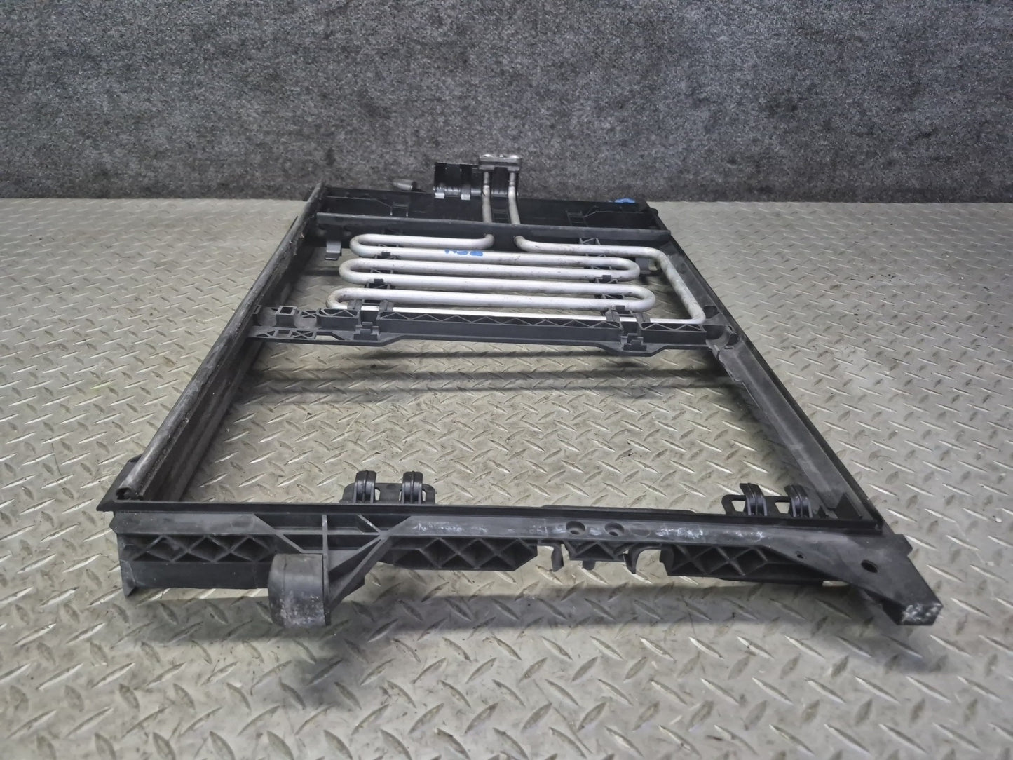97-03 BMW E39 540i Steering Cooling Pipe w Frame Assembly 1740796 OEM