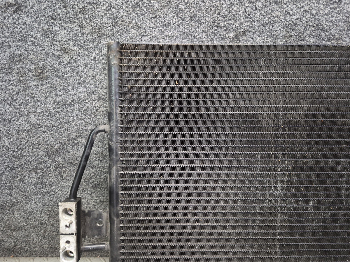 98-03 BMW E39 540i A/C Air Condition Condenser 8378438 OEM