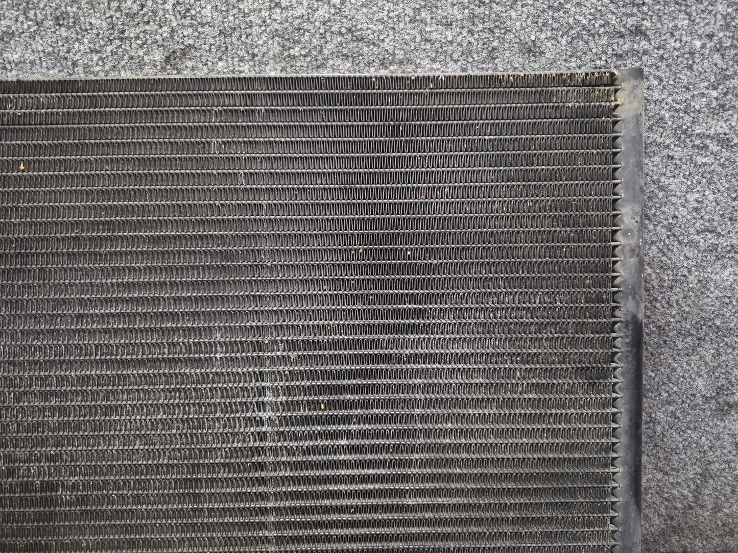98-03 BMW E39 540i A/C Air Condition Condenser 8378438 OEM