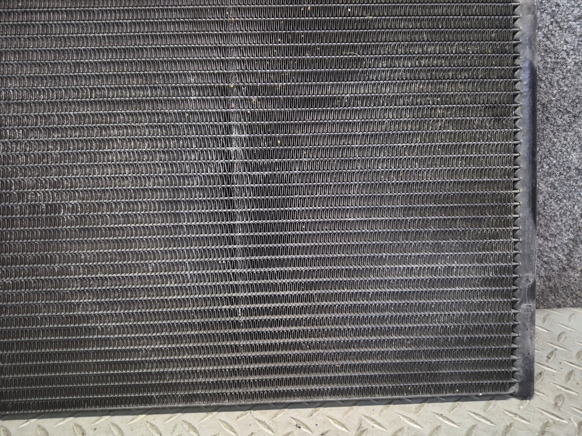 98-03 BMW E39 540i A/C Air Condition Condenser 8378438 OEM