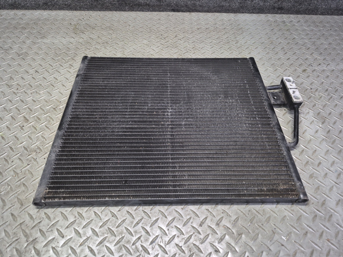 98-03 BMW E39 540i A/C Air Condition Condenser 8378438 OEM