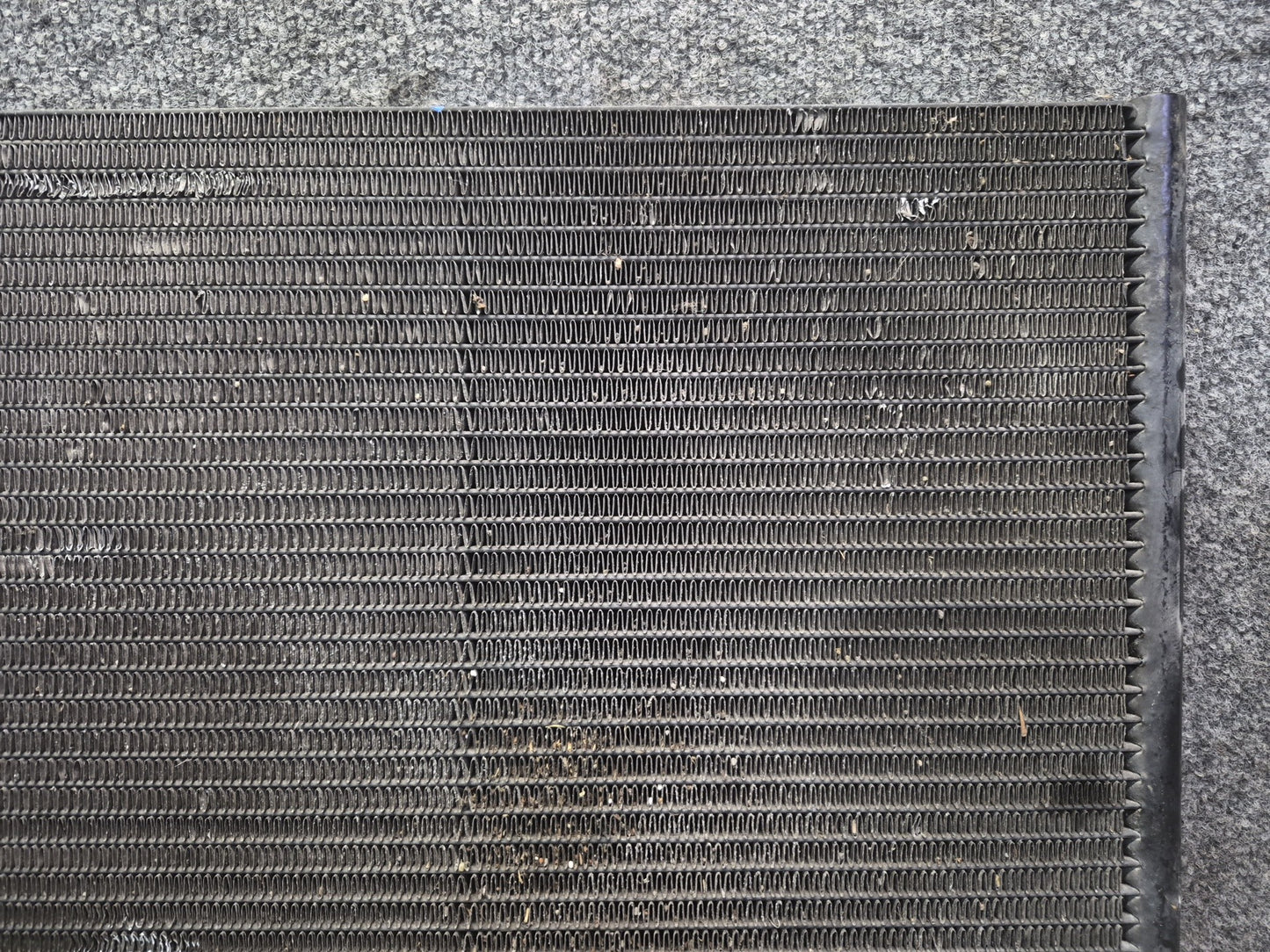 98-03 BMW E39 540i A/C Air Condition Condenser 8378438 OEM
