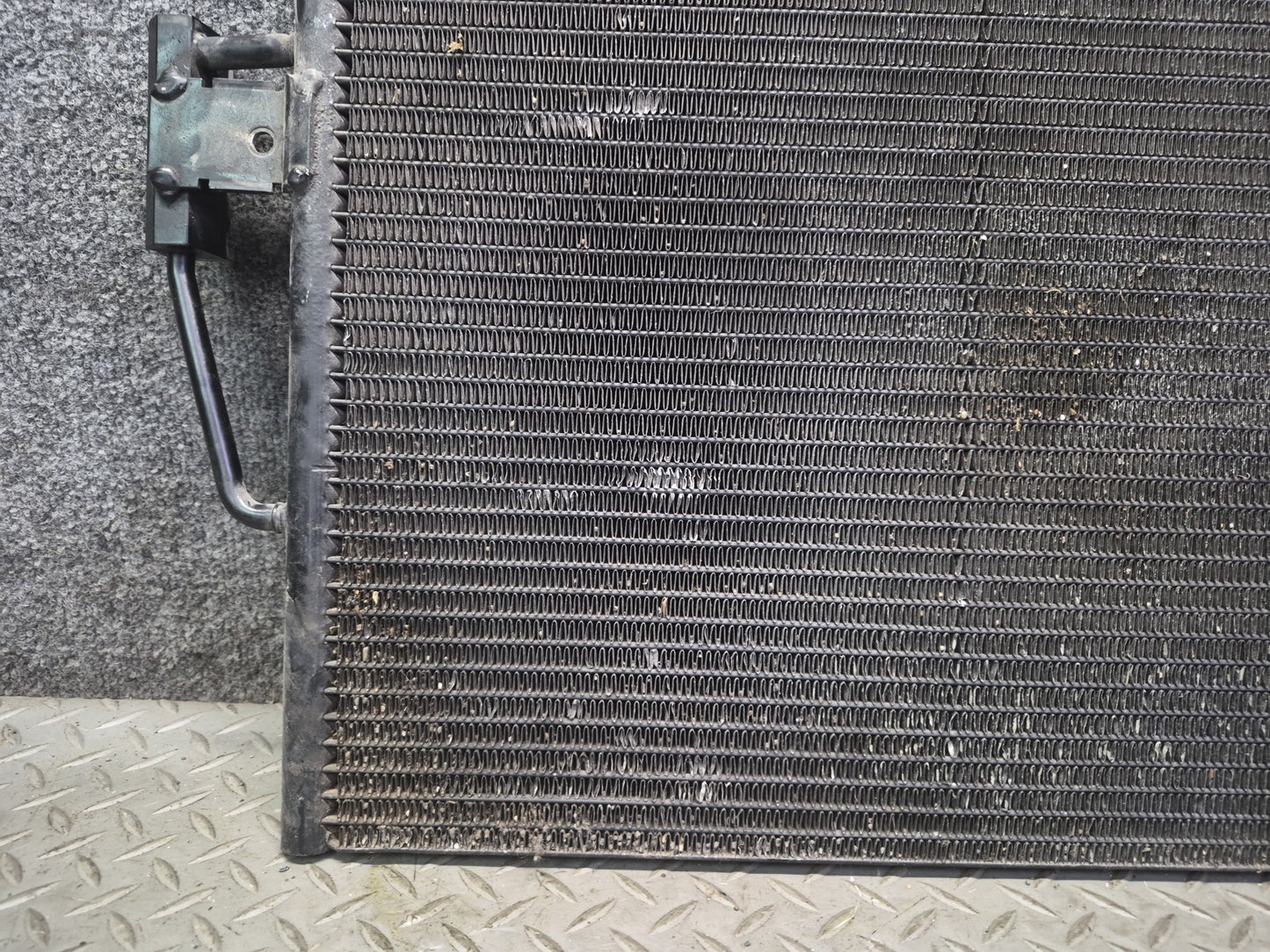 98-03 BMW E39 540i A/C Air Condition Condenser 8378438 OEM