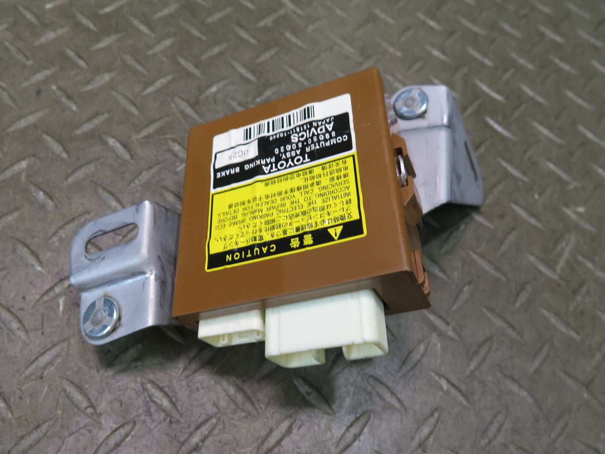 08-16 Lexus UVF46L LS600h Parking Brake Control Module 89050-50020 OEM