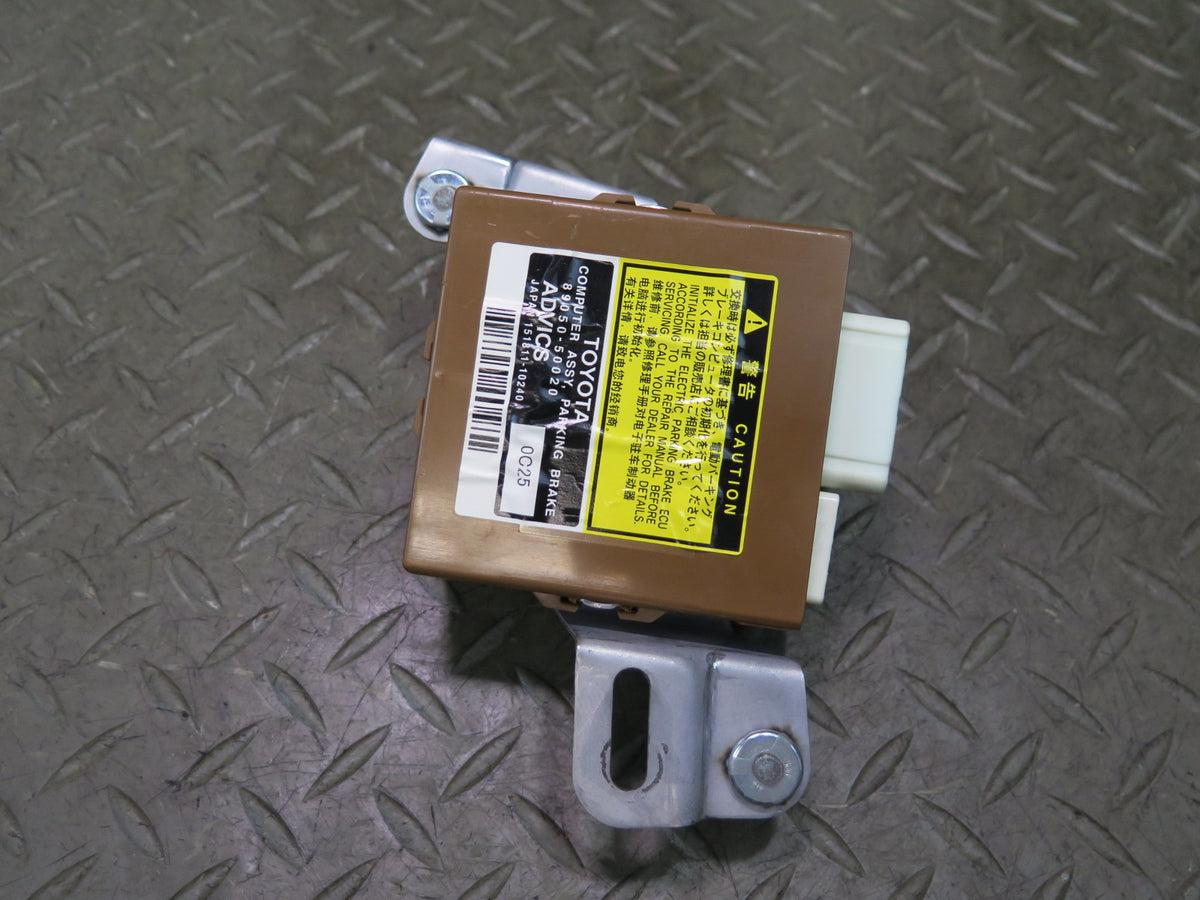 08-16 Lexus UVF46L LS600h Parking Brake Control Module 89050-50020 OEM
