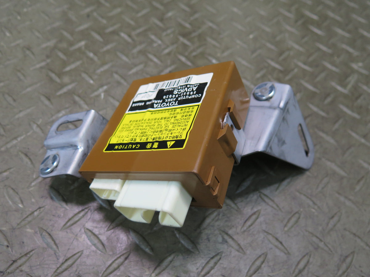 08-16 Lexus UVF46L LS600h Parking Brake Control Module 89050-50020 OEM