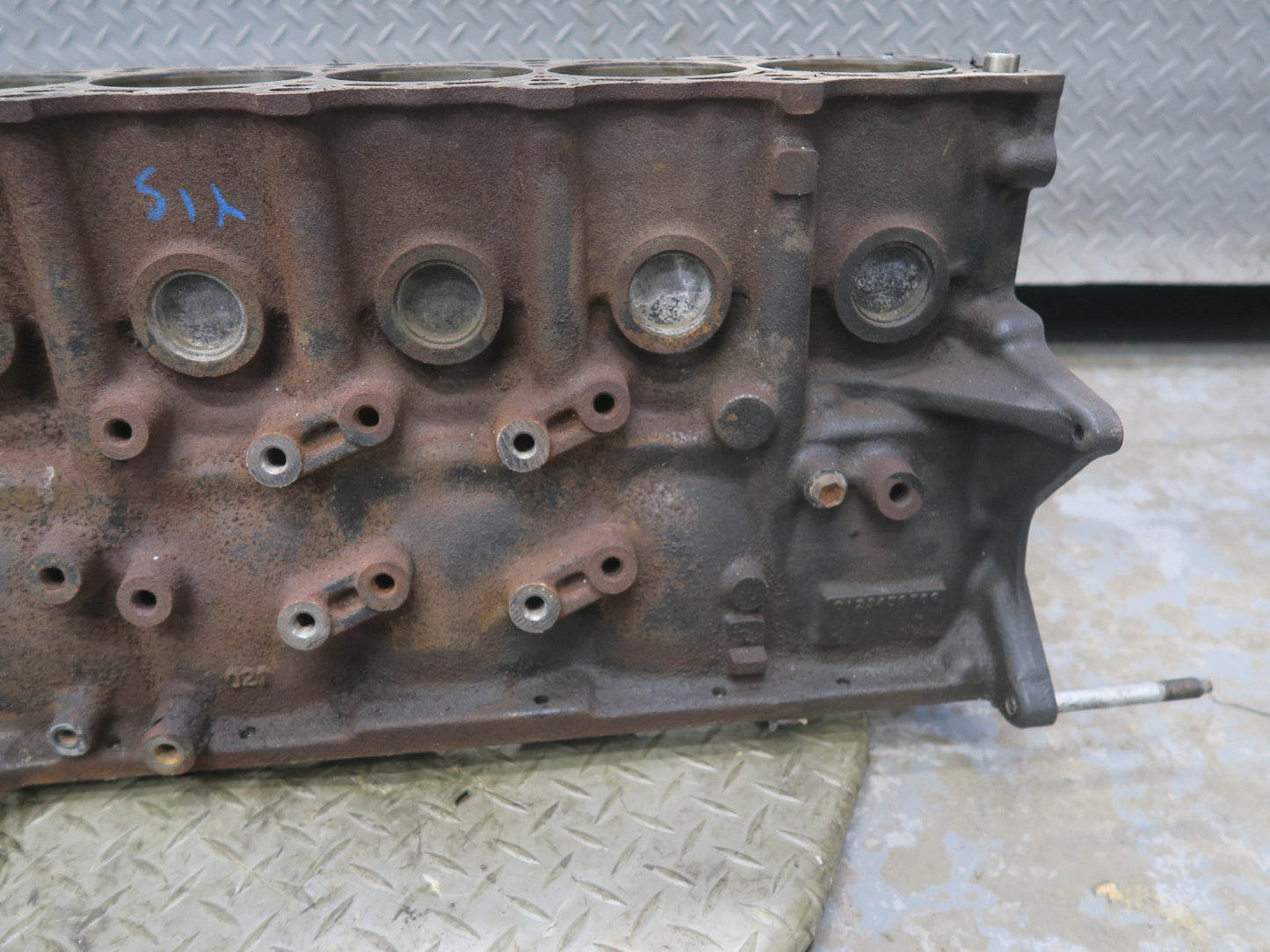 01-05 Lexus JCE10L IS300 2JZGE Engine Motor Cylinder Block 130k Miles OEM