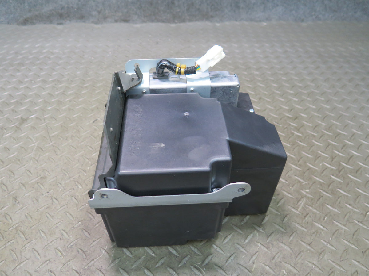 10-12 Lexus UVF46L LS600hL Seat Lumbar Support Pump 72071-50020 OEM