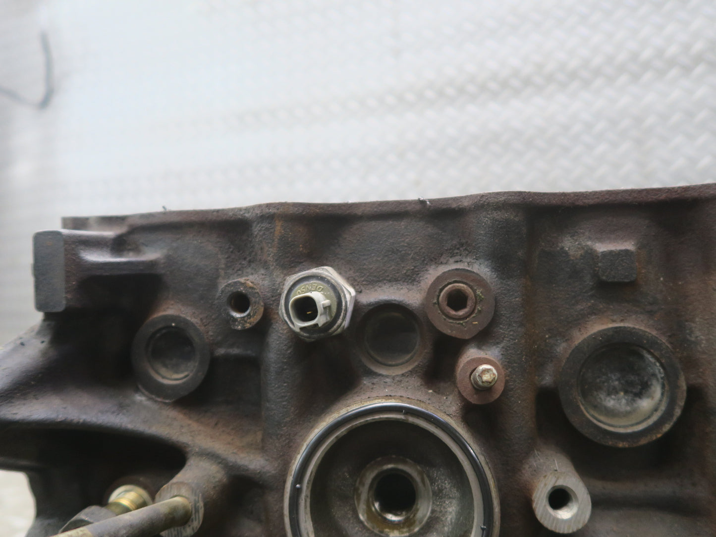 01-05 Lexus JCE10L IS300 2JZGE Engine Motor Cylinder Block 130k Miles OEM