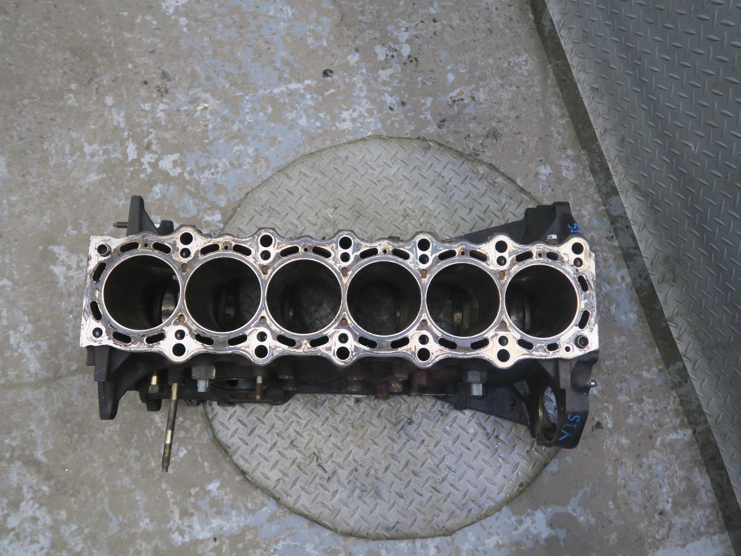 01-05 Lexus JCE10L IS300 2JZGE Engine Motor Cylinder Block 130k Miles OEM