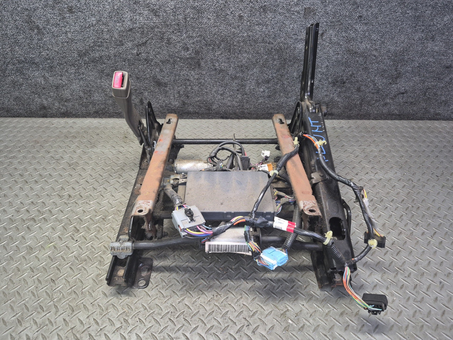 2003-2007 Hummer H2 Front Left Side Seat Lower Frame Track Rail W/ Motors