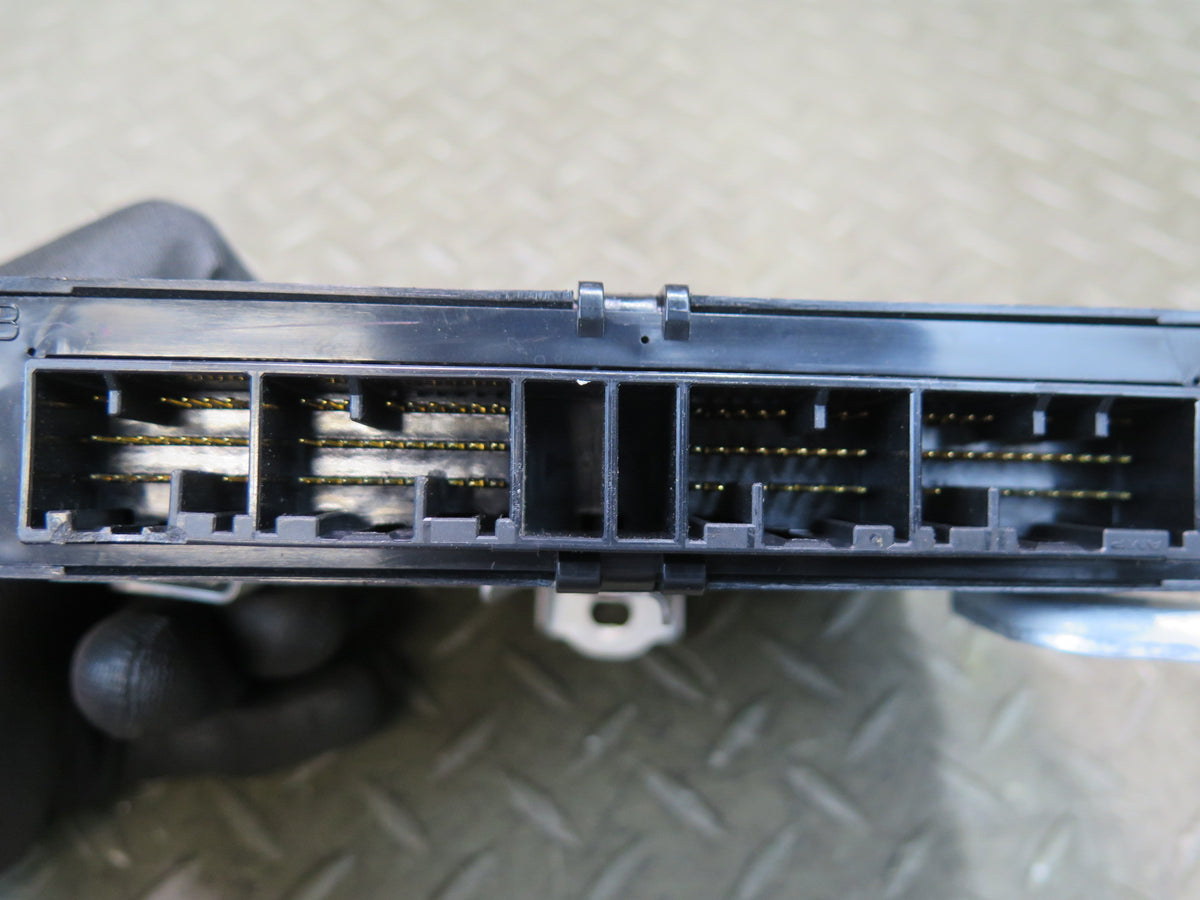 02-05 Lexus JCE10L IS300 ABS TRC Control Module Unit 89540-53150 OEM
